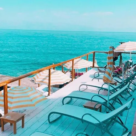 Seafront Marina Apartman *