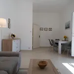 Seafront Marina Apartamento