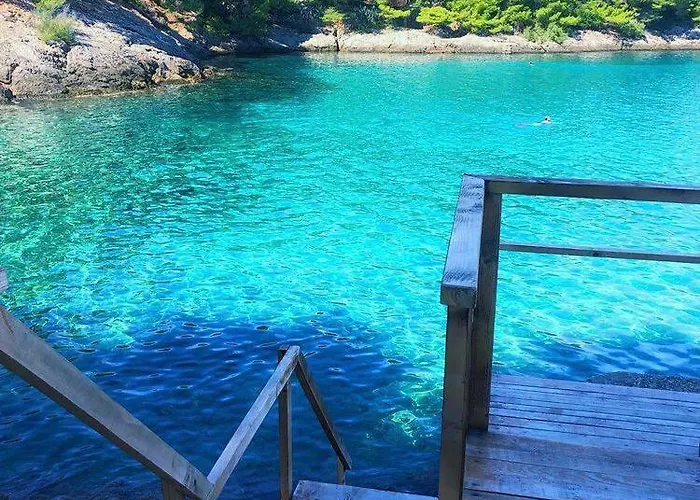 Seafront Marina Apartman Jelsa (Hvar)