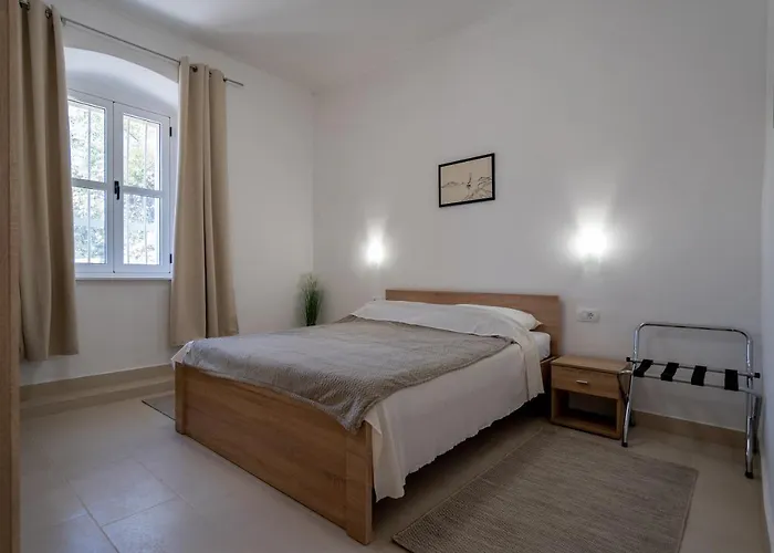 Seafront Marina Apartamento *